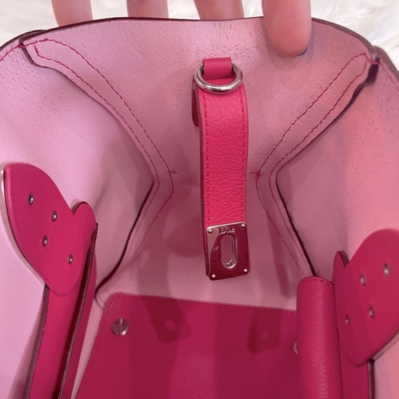CHRISTIAN DIOR Large Open Bar Pink Grained Leather Two-Way Tote - Picture 15 of 16